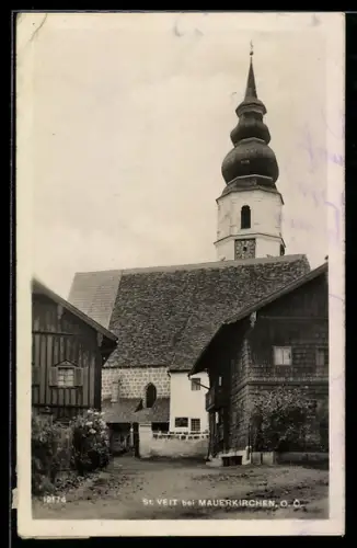 AK St. Veit bei Mauerkirchen, Blick zur Kirche