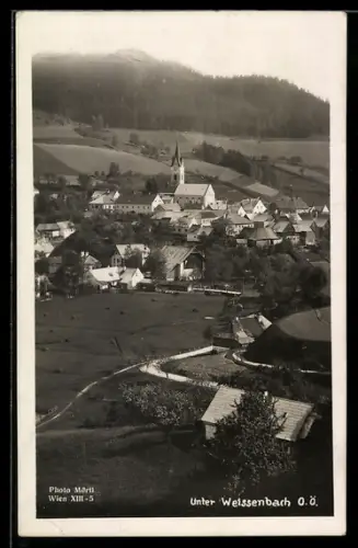 AK Unter Weissenbach /Ob. Öst., Panorama mit Kirche aus der Vogelschau