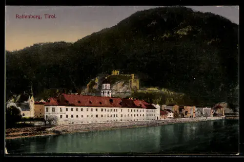 AK Rattenberg /Tirol, Uferansicht mit Kirche und Burg