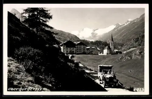 AK Obergurgl, Ortsansicht mit Kirche und Bergpanorama
