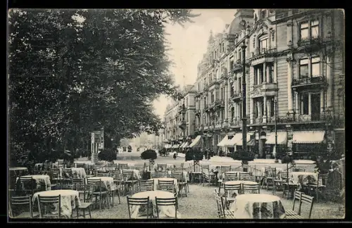 AK Wiesbaden, Blick vom Gasthaus Berliner Hof auf die Geschäftsstrasse