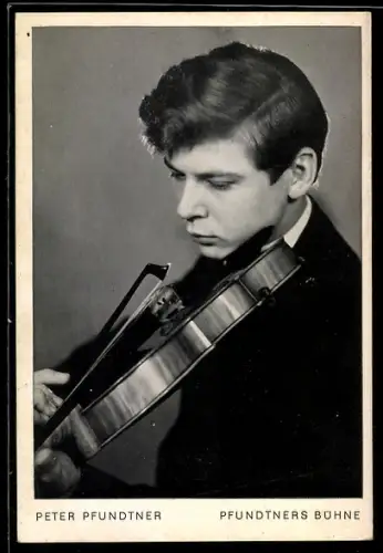 AK Musiker Peter Pfundtner mit Violine