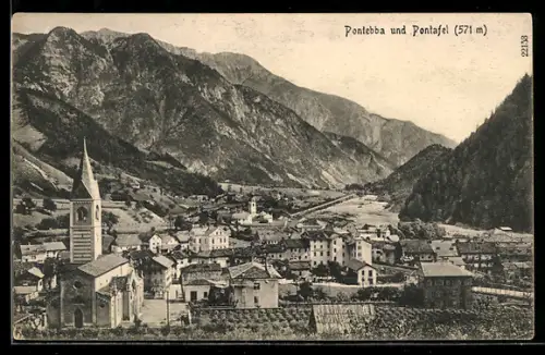 AK Pontebba, Pontafel, Panorama mit Kirche und Bergkulisse