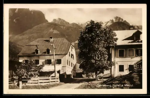 AK Iselsberg, Blick auf das Hotel z. Wacht mit Alpenmassiv