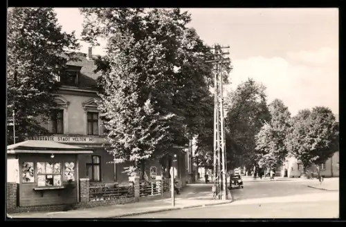 AK Velten /Oranienburg, Gasthaus Stadt Velten mit Kiosk u. Bahnstrasse
