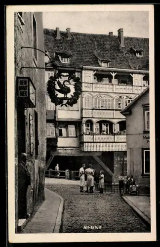 AK Erfurt, Strassenszene mit Gasthaus zum alten Schwan