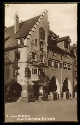 AK Lindau i. Bodensee, Maximilianstrasse mit Brotlaube