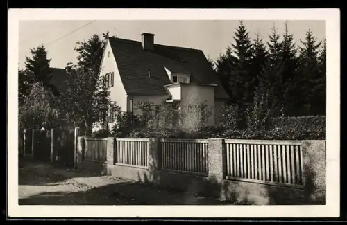 Foto-AK Gräfelfing, Wohnhaus mit Garten