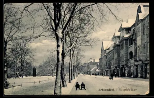 AK Zehlendorf, Partie in der Hauptstrasse im Winter, Kinder mit Schlitten
