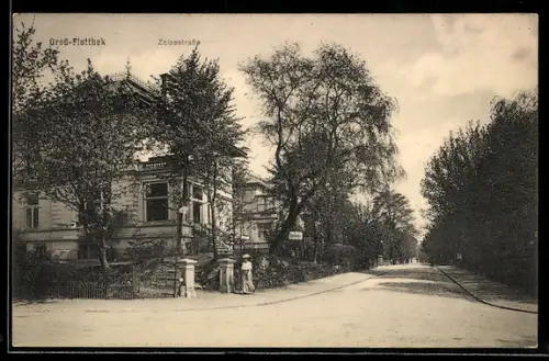 AK Hamburg-Flottbek, Zeisestrasse jetzt Waitzstrasse mit Apothekenschild und Passantin