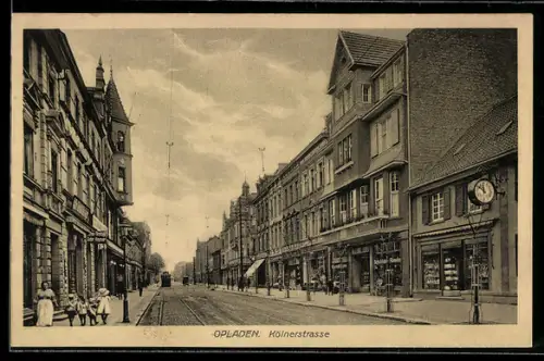 AK Opladen, Blick in die Kölnerstrasse mit Geschäften