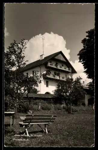 AK St. Oswald /Freistadt, Haus mit Balkonen und Garten