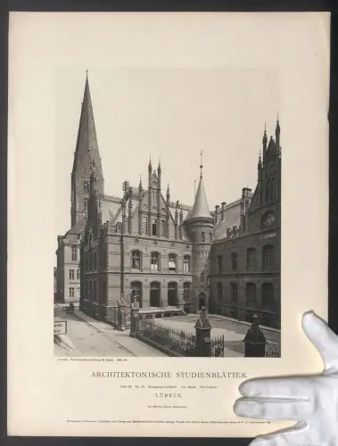 Fotografie Lichtdruck Hermann Rückwardt, Berlin, Ansicht Lübeck, Hauptpostgebäude am Markt, Hofansicht, 50 x 37cm
