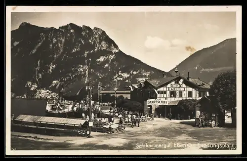AK Ebensee /Salzkammergut, Landungsplatz der Dampfschiffe, Raddampfer am Ufer