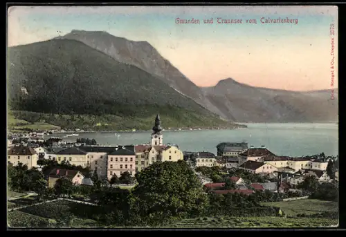 AK Gmunden, Ort u. Traunsee vom Calvarienberg