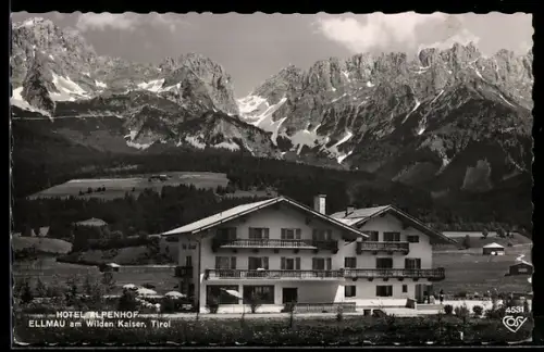 AK Ellmau am Wilden Kaiser, Hotel Alpenhof, Bergpanorama