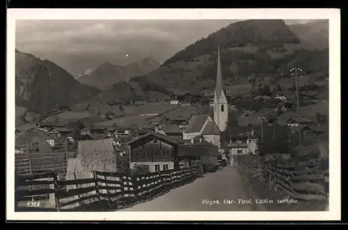 AK Virgen /Ost-Tirol, Ort mit Kirche und Bergpanorama