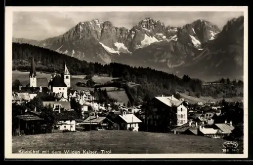 AK Kitzbühel /Tirol, Teilansicht mit dem Wilden Kaiser