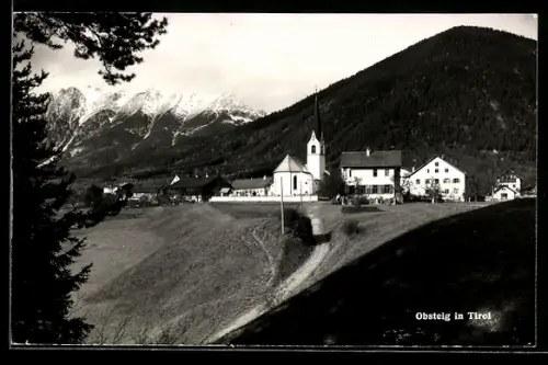 AK Obsteig in Tirol, Ortspartie mit Kirche
