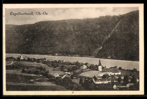 AK Engelhartszell /Ob.-Oe., Panorama mit Kirche