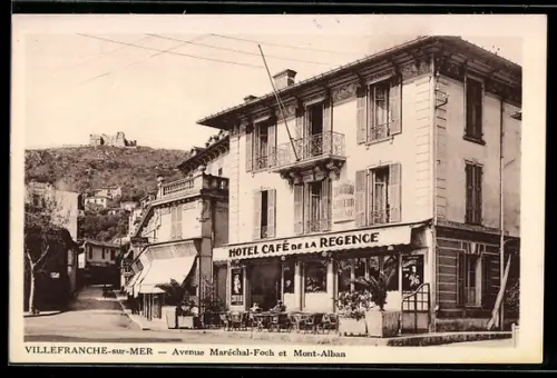 AK Villefranche-sur-Mer, Avenue Maréchal-Foch et Mont-Alban, Hotel Café de la Regence