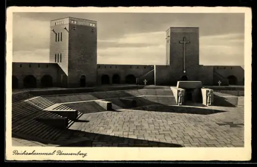 AK Hohenstein, Tannenberg-National-Denkmal, Innenplatz