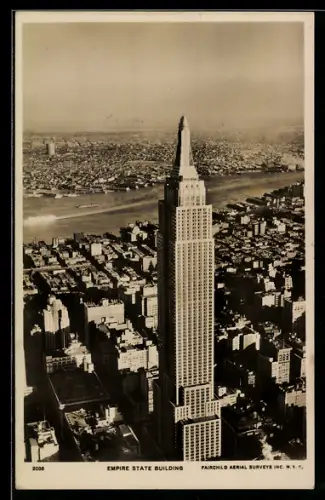 AK New York, NY, Empire State Building seen from the top
