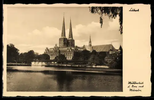 AK Lübeck, Mühlenteich mit Dom und Museum