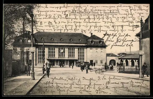 AK Neunkirchen /Saar, Hauptbahnhof mit Strassenpartie