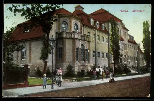 AK Gotha, Strassenpartie am Stadtbad