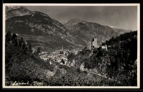 AK Landeck /Tirol, Gesamtansicht mit Schloss