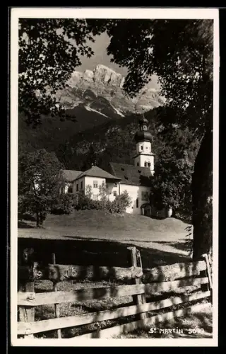 AK St. Martin /Gnadenwald, Kirche mit Bergpanorama