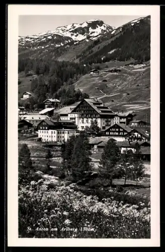 AK St. Anton am Arlberg, Ortsansicht mit Bergpanorama
