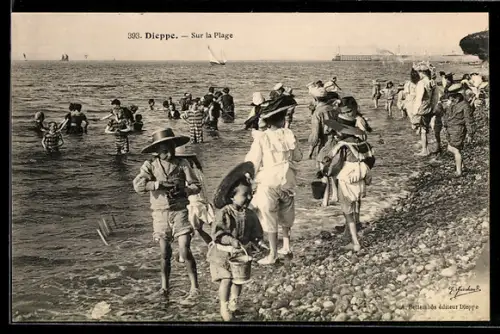 AK Dieppe, Sur la Plage