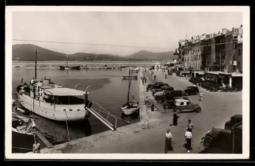 AK Saint-Tropez /Var, Un coin du Port