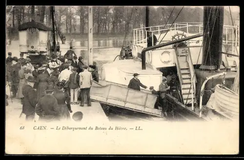 AK Caen, Le Débarquement du Bateau Hirondelle du Havre