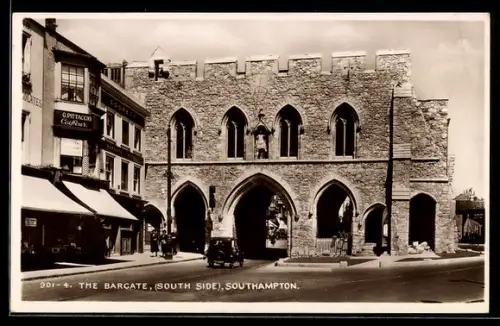 AK Southampton, The Bargate, South Side