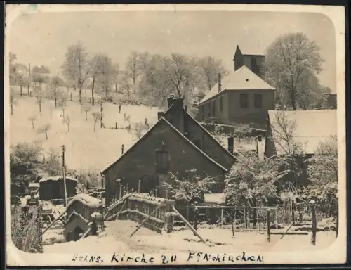 Fotografie Fotograf unbekannt, Ansicht Brebach-Fechingen, evangelische Kirche im Winter