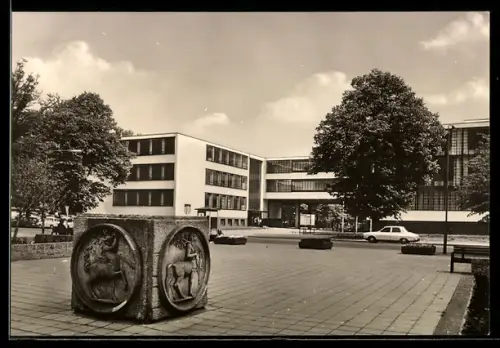 AK Dessau, Bauhaus in Dessau, erbaut 1926, Westansicht