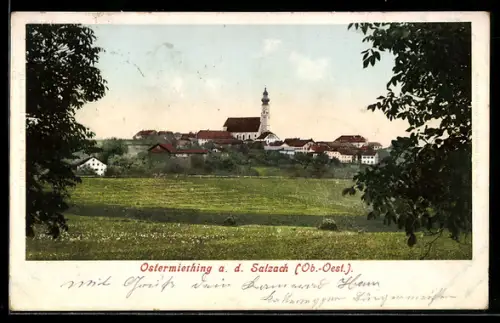 AK Ostermiething a. d. Salzach, Panorama mit Kirche