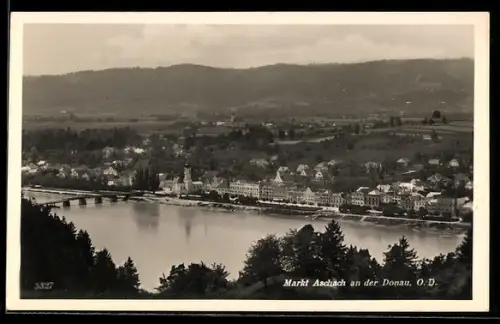 AK Aschach an der Donau, Donauufer mit Brücke und Ortsansicht