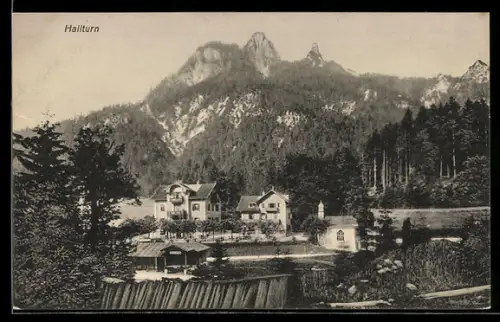 AK Hallturm, kleine Kapelle und Villen unter den Bergen
