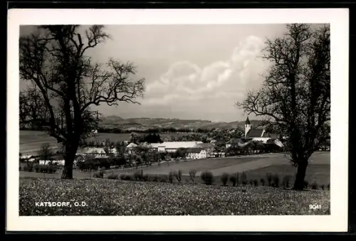AK Katsdorf /O. D., Ortspartie mit Kirche