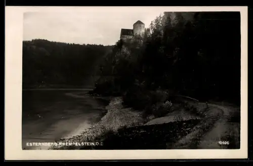 AK Esternberg /O.-D., Uferpartie mit Schloss Krempelstein