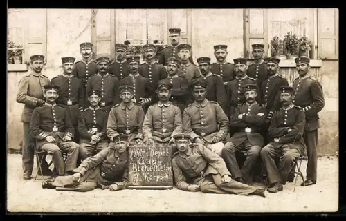 AK Gau-Bickelheim, Rekruten-Depot 2. Korpsch., Gruppenbild von Soldaten