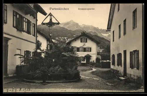 AK Partenkirchen, Strassenpartie mit Wegkreuz