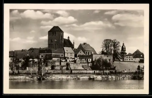 AK Waren /Müritz, Altstadt vom Wasser aus