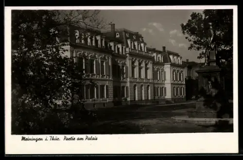 AK Meiningen i. Thür., Partie am Palais