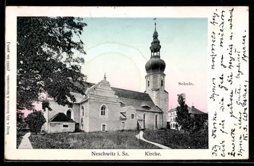 AK Neschwitz, Kirche, im Hintergrund die Schule