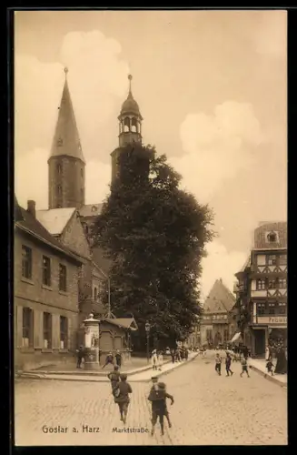 AK Goslar /Harz, Marktstrasse mit Litfasssäule